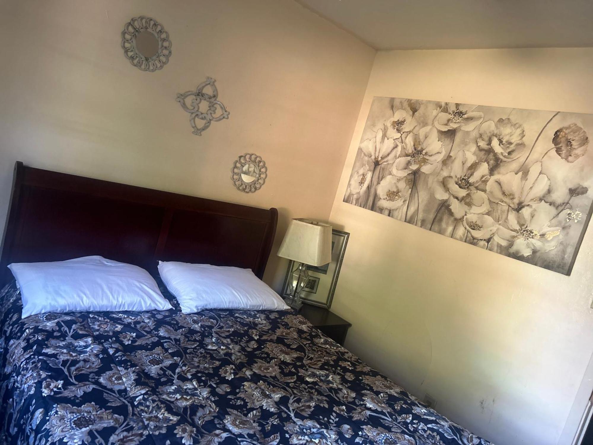 Peachy Sunset Hostel Талахаси Екстериор снимка